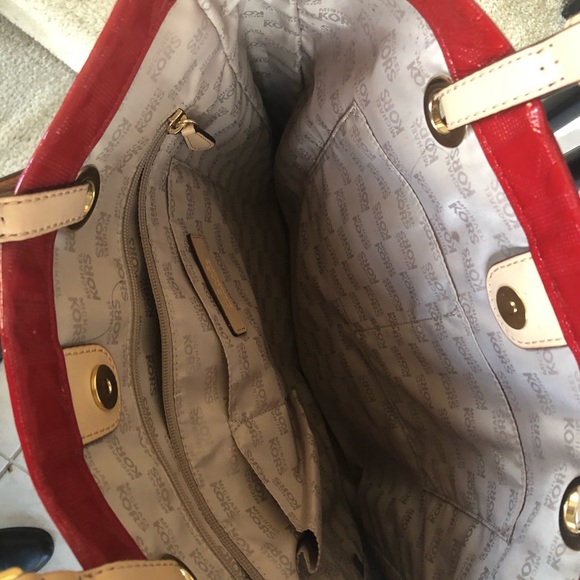 Michael Michael Kors - Picture 3 of 3